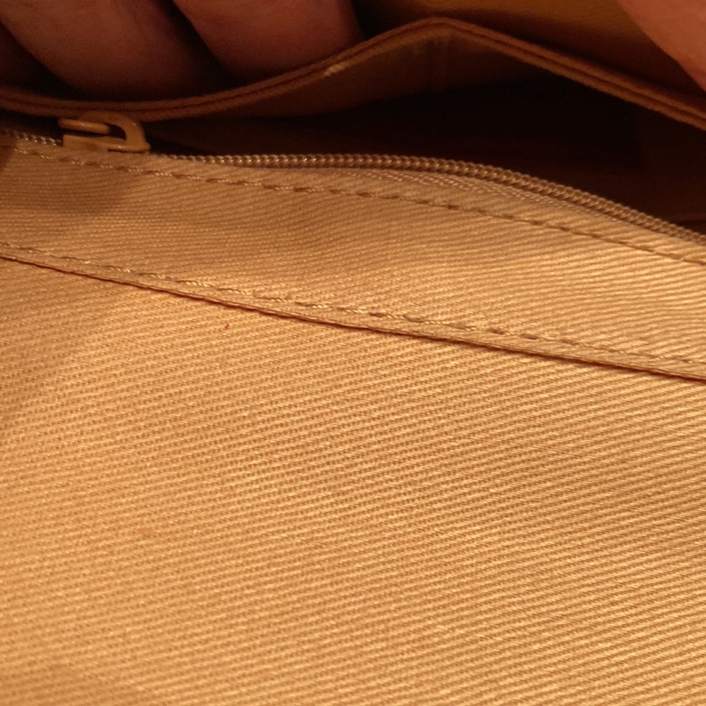 Elegant Red LeatherHobo Crossbody Bag - Picture 14 of 15